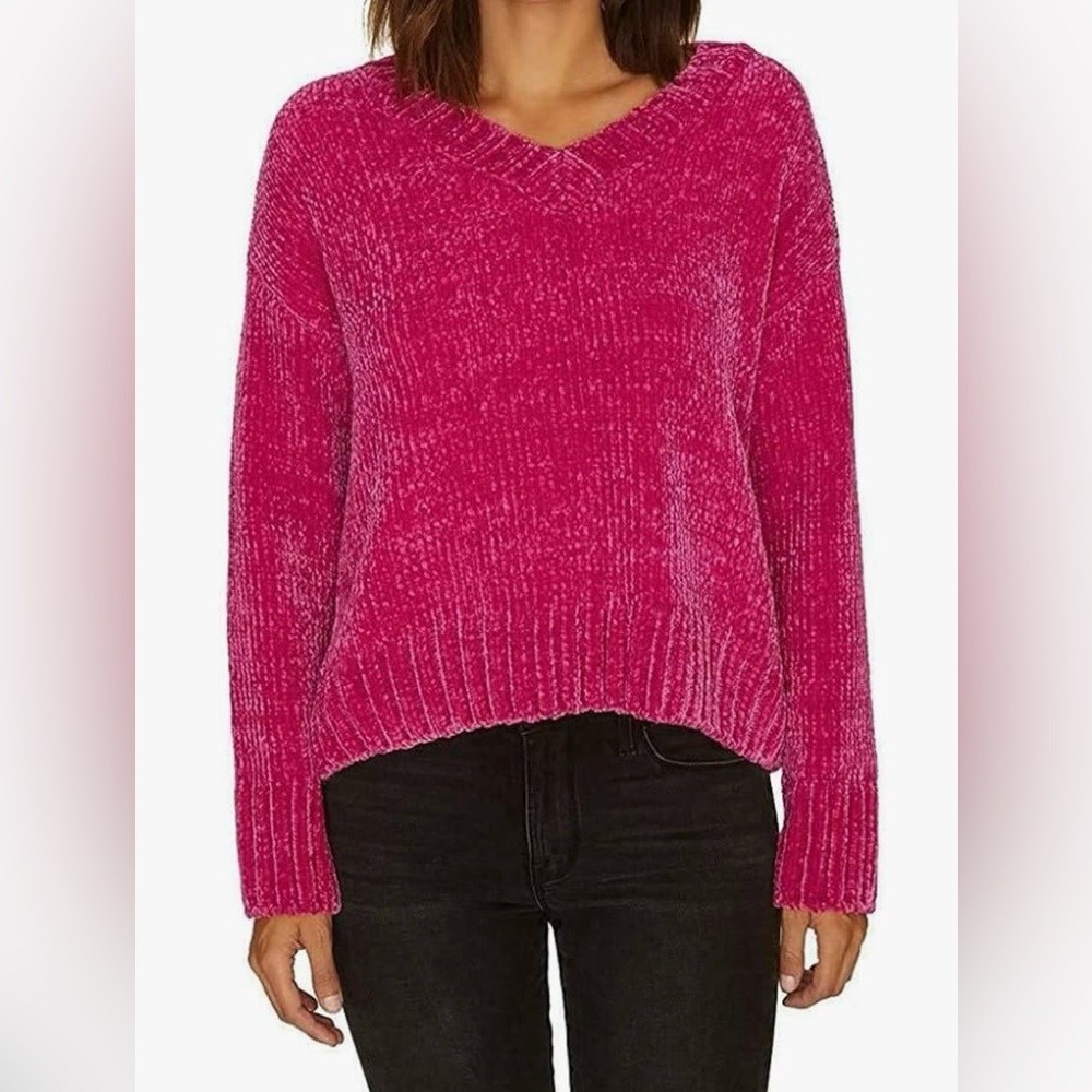 SOFT CHENILLE Dark Pink Pullover Sweater; Small Size